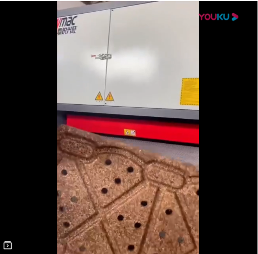 去毛刺砂光機視頻-模壓托盤去毛刺砂光機-青島嘉銳興旺平面砂光機廠家